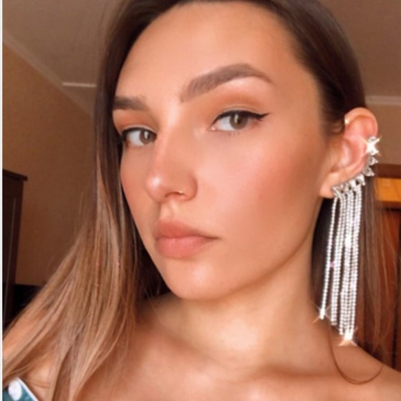 Long Tassel Rhinestone Drop Earrings - Picture 3 of 15